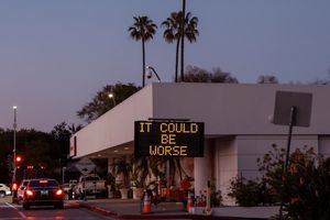 [Mel Bochner][0], Frieze Projects, Frieze Los Angeles (17–20 February 2022). Courtesy Ocula. Photo: Charles Roussel.


[0]: https://ocula.com/artists/mel-bochner/